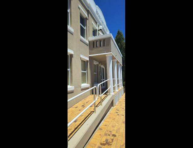 BUSINESS PROPERTY TO RENT IN HIGH CAPE